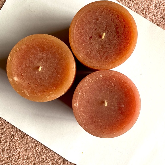 Handcrafted set of 3 large pillar candles. - Picture 2 of 2